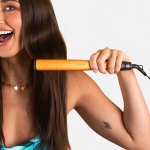 Lunata Vibrant Orange Hair Straightener On and Off Switch
